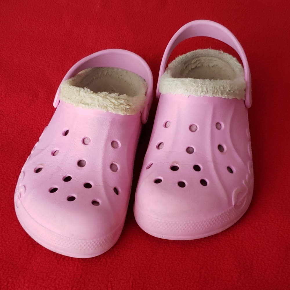 Pink crocs